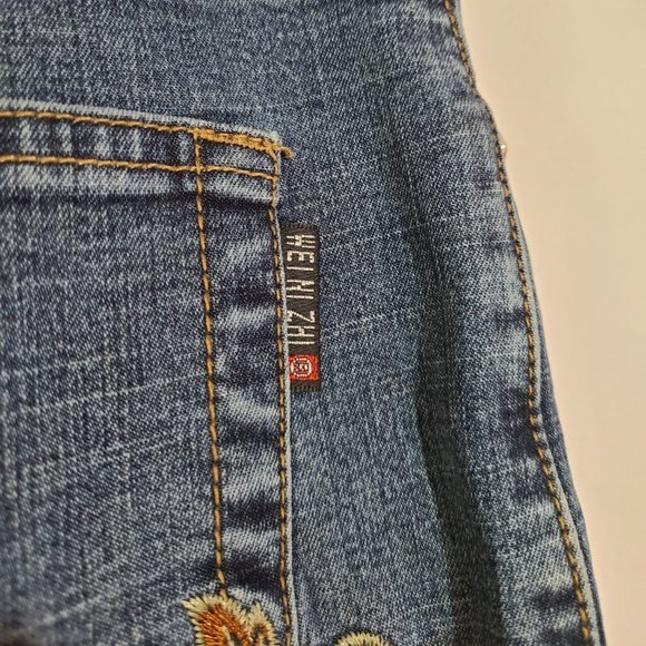Boot Cut Jeans with Embroidery - Picture 6 of 7
